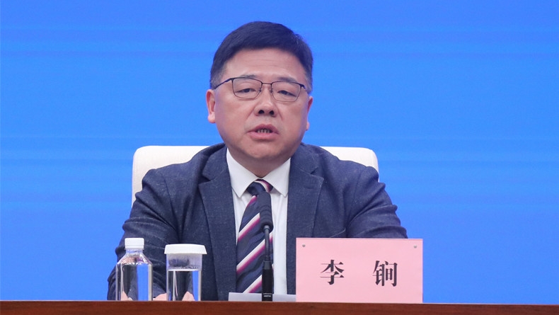 荊門(mén)市在抓項(xiàng)目促投資方面采取了哪些具體措施？