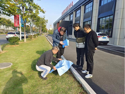 漳河新區(qū)市政園林綠化服務(wù)中心開展優(yōu)化營商環(huán)境誠信宣傳活動