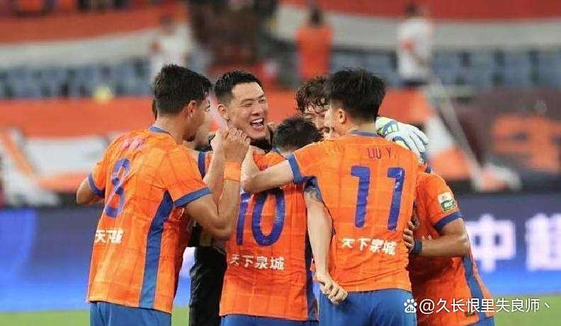 泰山6球碾壓國安！韓鵬臨危受命，逆境自救迎來完美翻盤